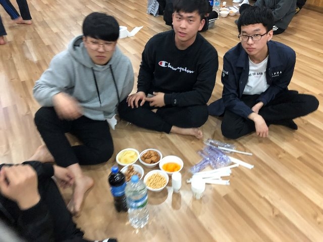 KakaoTalk_Moim_753EdGg6FsglWjA9Vsvx2yB8GVu8cW.jpg